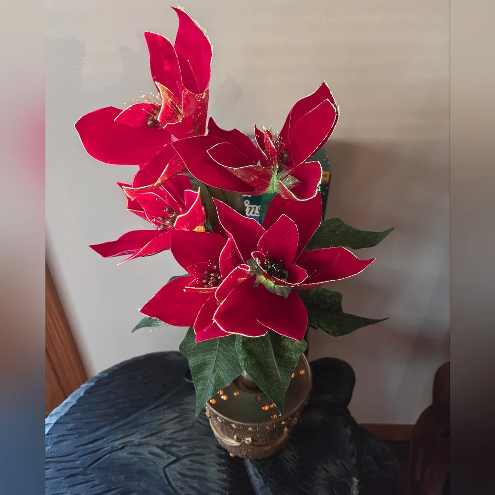 Vintage Christmas Fiber Optic Color Changing Red Poinsettia 18